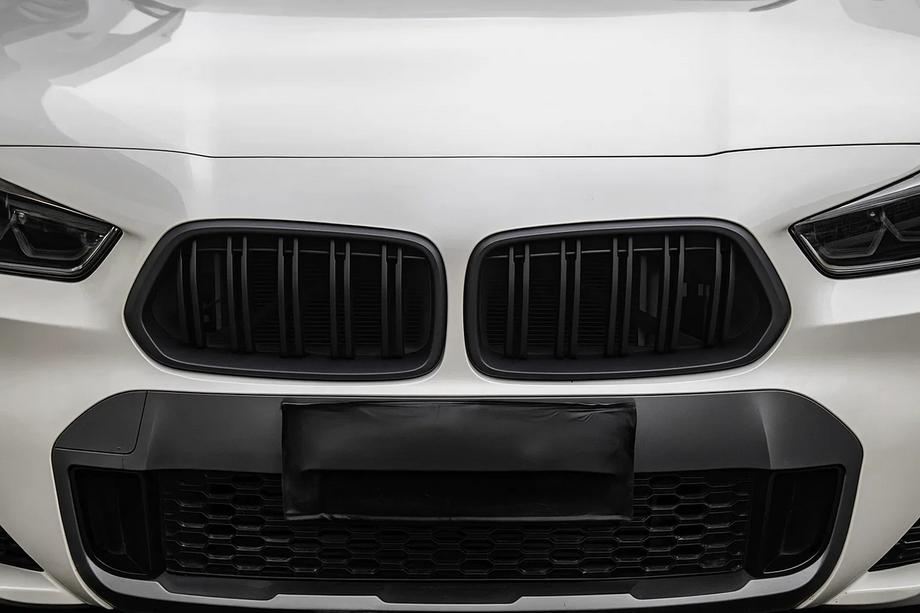 BMW X2 F39 2018-2023 Nieren M-Look (schwarz matt) Foto 1