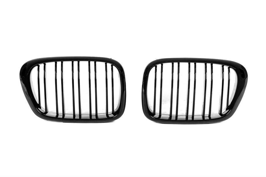 BMW 5 Series E39 1996-2003 M-Look Nieren (2000-2003, Schwarz Glanz) Foto 2