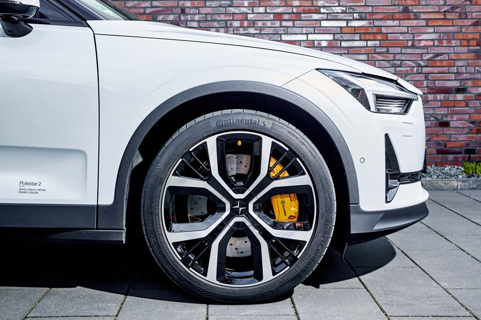 Wie unterscheiden sich Reifen für Elektrofahrzeuge von herkömmlichen Reifen?