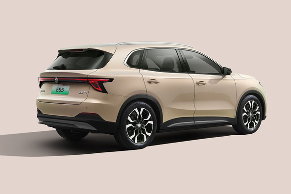 MG ES5 2025 Testbericht: Ein elektrischer Crossover der nächsten Generation Foto 3