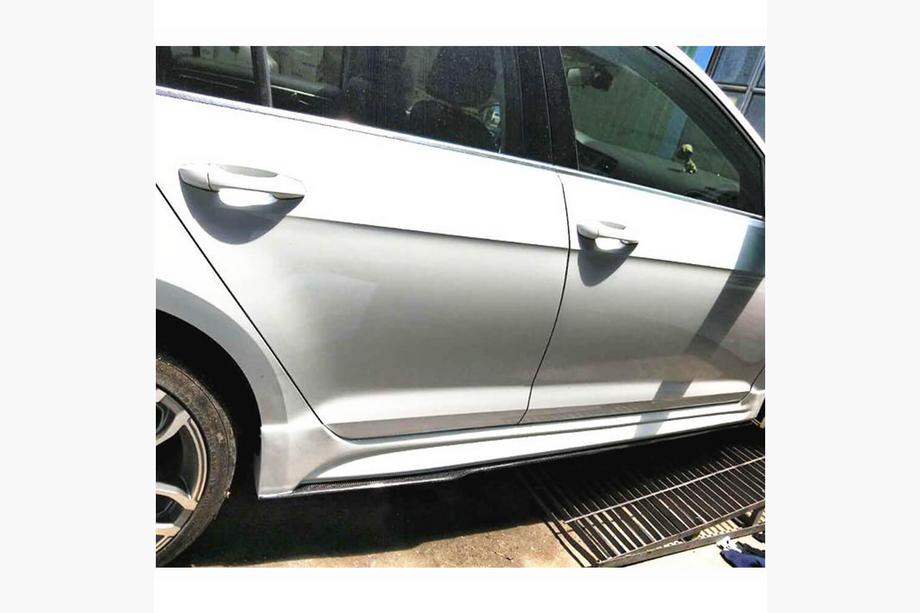 Volkswagen Golf 7/E-Golf 2012-2020 Seitenschweller (für Base HB 2012-2017, Carbon) Foto 2
