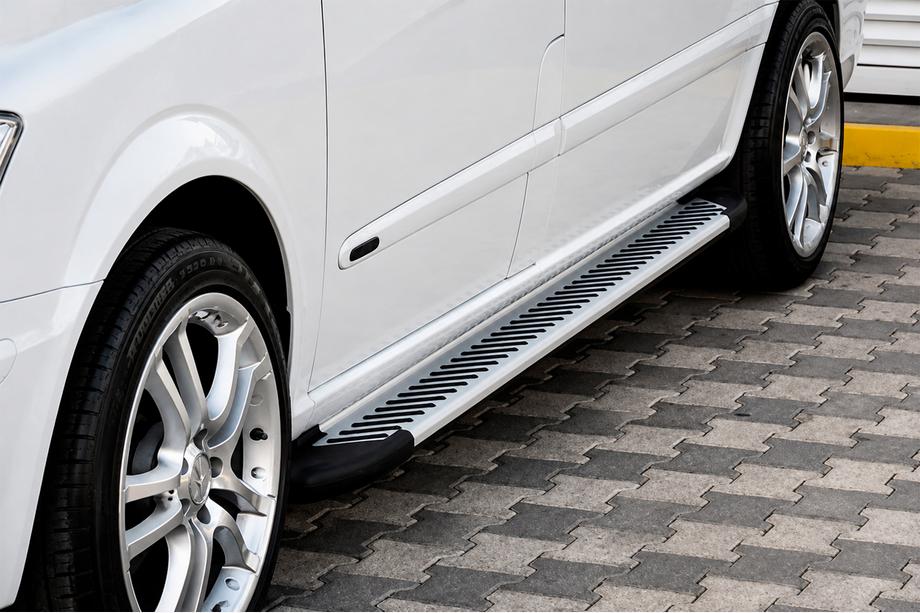 Mercedes Viano 2004-2014 Trittbretter Line (2 Stk., Aluminium) Image