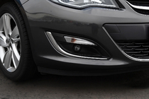 Opel Astra J 2009-2015 Abdeckungen für Nebelscheinwerfer (2 Stk., Edelstahl) 2013-2017, Carmos Foto 1