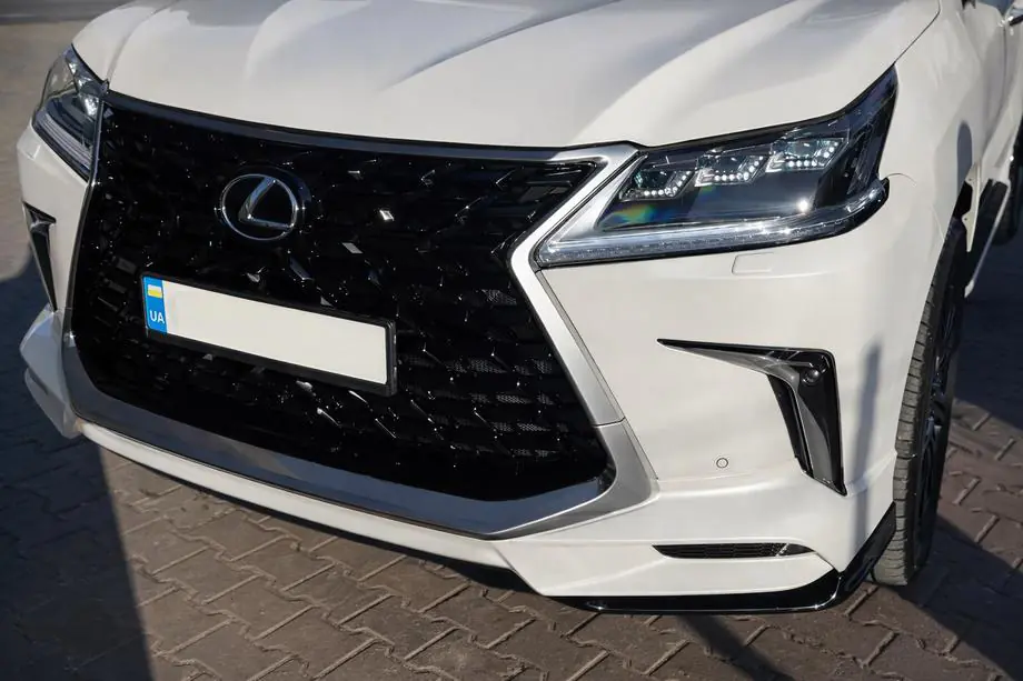 Lexus LX570/450d 2008-2022 Frontdiffusor TRD (2021-2022) Image