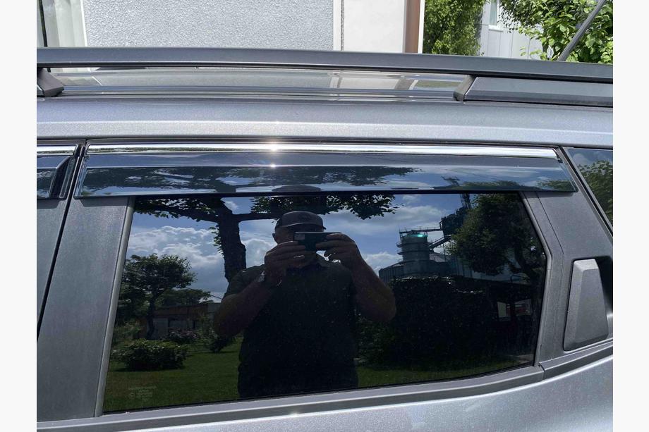 Dacia Duster 2024- Windabweiser mit Chromleiste (4 Stk, Niken) Foto 5