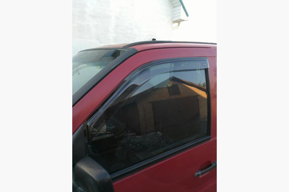 Mercedes Vito W638 1996-2003 Windabweiser (2 Stk, Sunflex) Foto 2