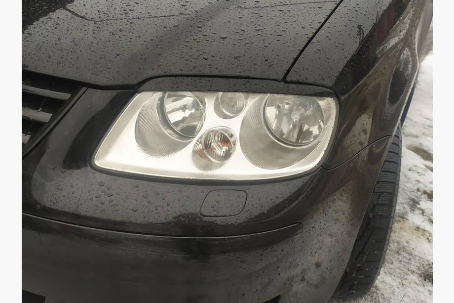 Volkswagen Caddy 2004-2010 Scheinwerferblenden (schwarz) Schwarz Glanz Image