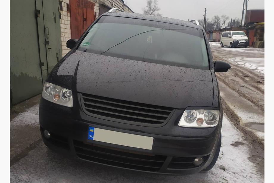 Volkswagen Caddy 2004-2010 Scheinwerferblenden (schwarz) Foto 4