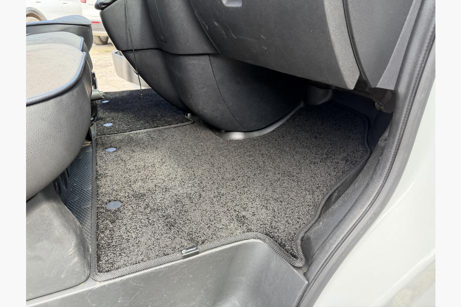 Renault Trafic 2015- Textil Fußmatten Deluxe (2 Stk, schwarz) Foto 2
