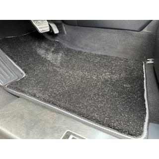 Textil Fußmatten Deluxe (3 Reihen, Schwarz) Nissan Patrol Y62 2010-2024 Foto 2