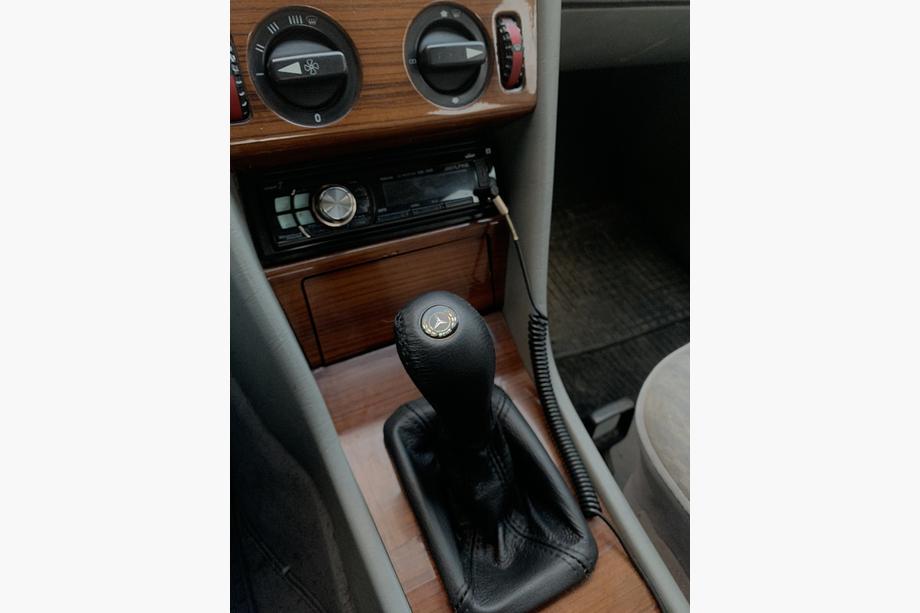Mercedes E-class W124 1984–1997 Schaltsack mit Schalthebel Leder Foto 1