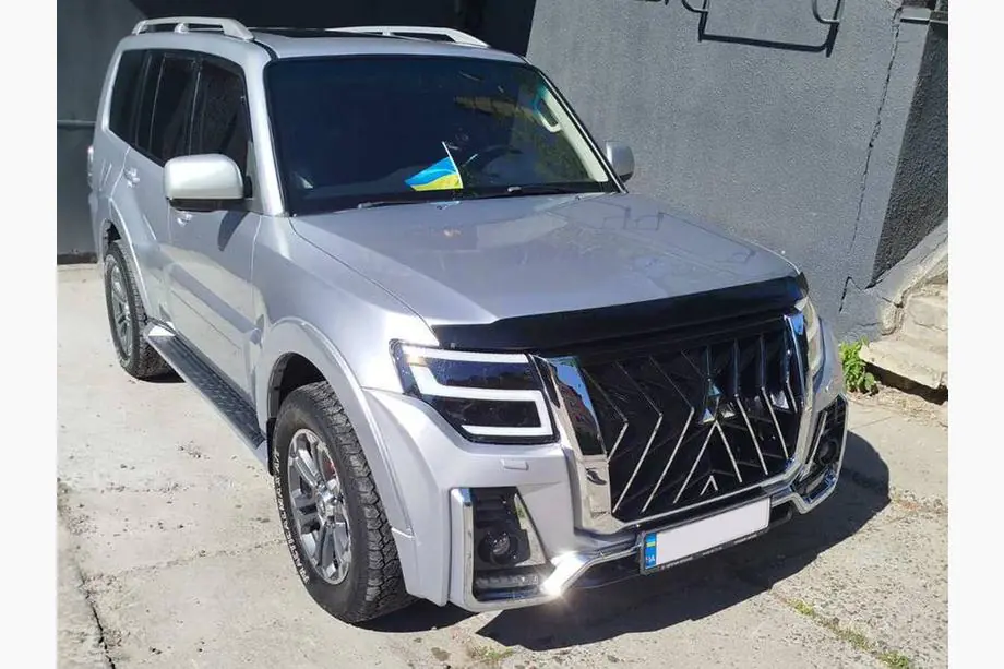 Mitsubishi Pajero Wagon IV 2006-2021 Frontscheinwerfer LXR Foto 5