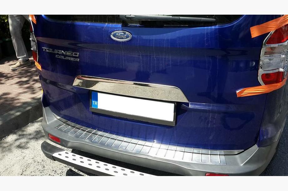 Ford Courier 2014-2023 Chromleiste über dem Kennzeichen (Edelstahl) OmsaLine - Italienischer Edelstahl Image
