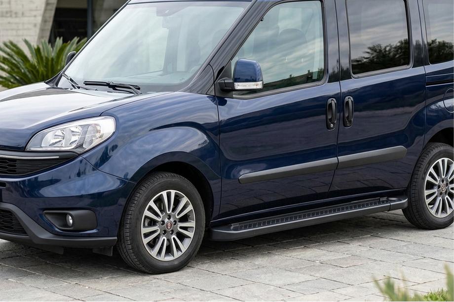 Fiat Doblo II 2010-2022 Trittbretter Allmond Black (2 Stk., Aluminium) Image