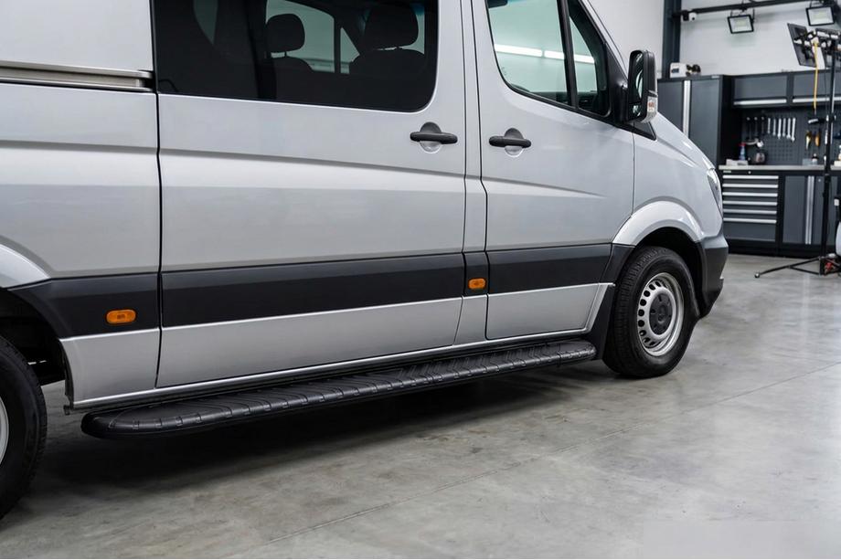 Mercedes Sprinter W906 2006–2018 Seitenschweller Bosphorus Black (2 Stk., Aluminium) Image