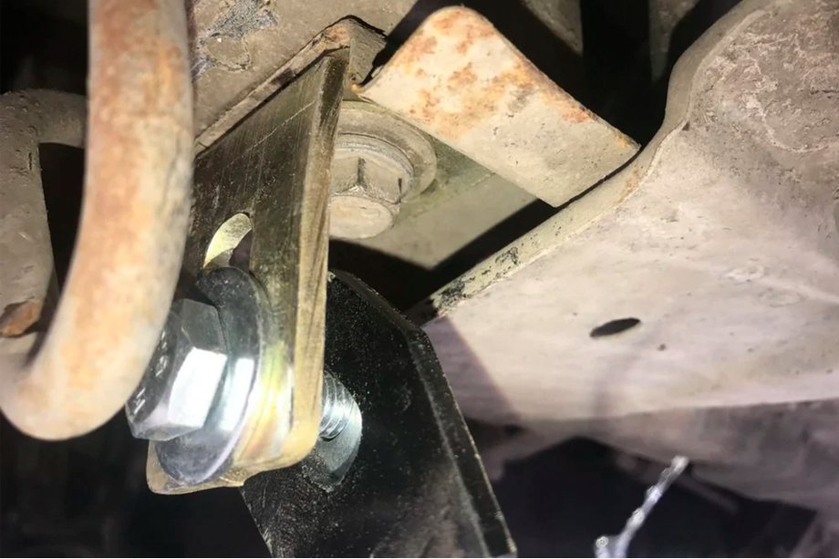Opel Vivaro 2001–2015 Frontbügel WT003-4 (Edelstahl) Ohne Schriftzug Foto 16