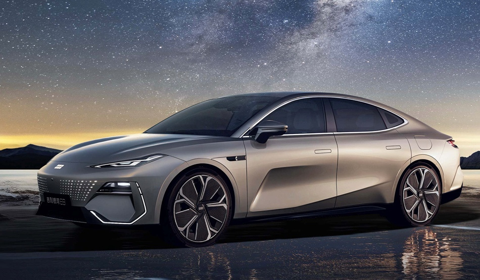 Geely Galaxy E8 Test: Technische Daten, Ausstattung und Fotos des Elektroautos