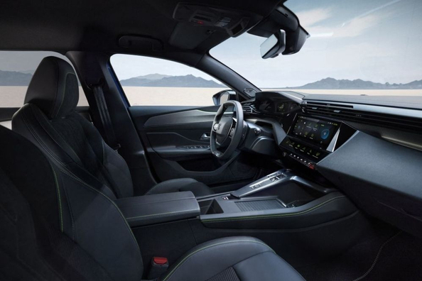 Peugeot 408 Test: Eine europäische Kreuzschraffur mit kühnem Stil Foto 6