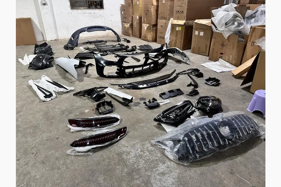Mercedes AMG GT C190/R190 2014-2022 GTR Pro Wide Carbon Bodykit Foto 11
