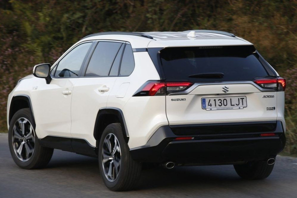 Suzuki Across: PHEV-Hybrid-Crossover im Überblick, Daten und Generationsunterschiede Foto 2
