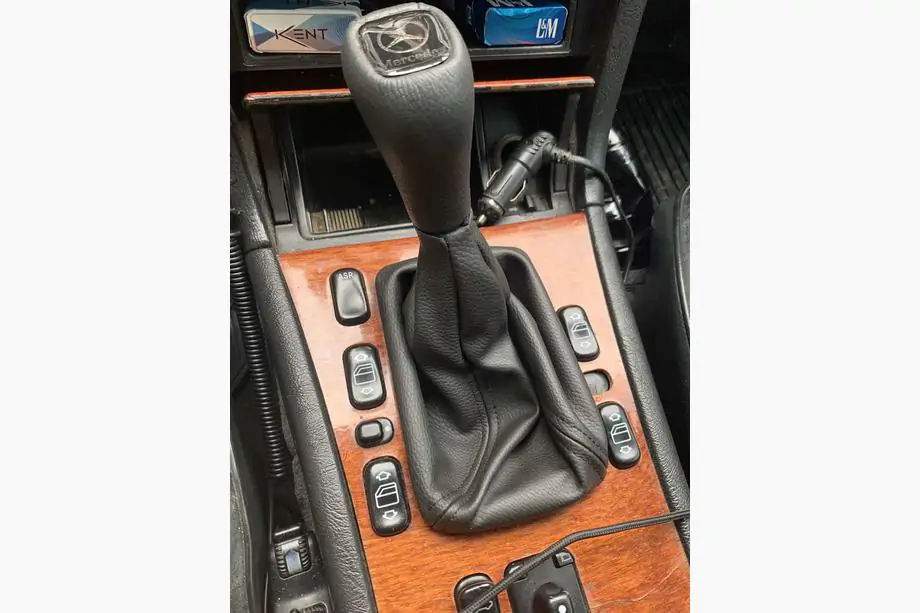 Mercedes E-сlass W210 1995-2002 Schaltknauf (Leder) Image