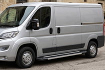 Peugeot Boxer 2006-2025 Seitenschweller RedLine V1 (2 Stk., Aluminium) Foto 1