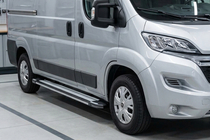 Peugeot Boxer 2006-2025 Trittbretter Rainbow (2 Stk., Aluminium) Foto 1