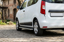 Dacia Dokker 2013-2022 Trittbretter Maydos V1 (2 Stk., Aluminium & Edelstahl) Foto 1