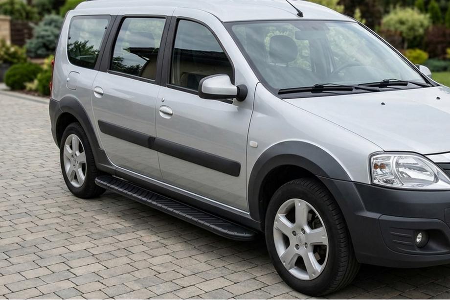 Dacia Logan MCV 2004-2014 Seitenschweller Bosphorus Black (2 Stk., Aluminium) Image