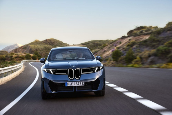 Testbericht zum neuen BMW iX3 2026: Die Elektro-Ära der Neuen Klasse Foto 2