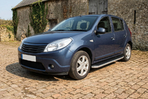 Dacia Sandero 2007-2013 Seitenschweller Tayga (2 Stk., Aluminium) Foto 1