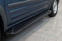 Ford Connect 2006–2009 Trittbretter Allmond Black (2 Stk., Aluminium) Foto 1