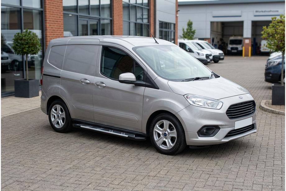 Ford Courier 2014-2023 Seitenschweller Sunrise (2 Stk., Aluminium) Image