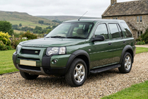 Land Rover Freelander I 1997-2006 Seitenschweller RedLine Black (2 Stk., Aluminium) Foto 1