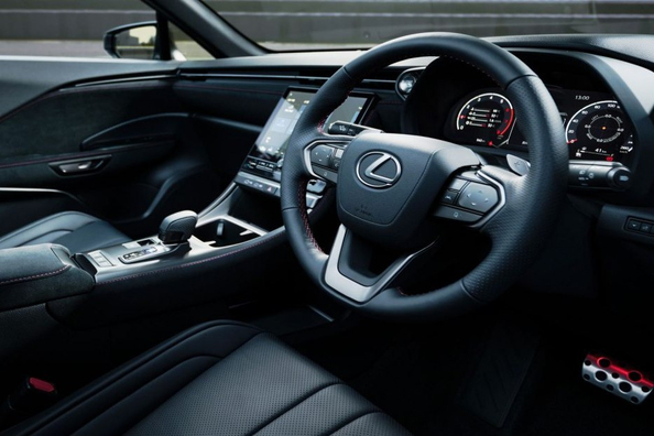 Lexus LBX Morizo RR im Test: Sportlicher Akzent in der Premiumklasse Foto 5