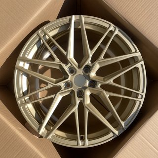 Geschmiedete OEM-Felgen R21 (4 Stk) Foto 1