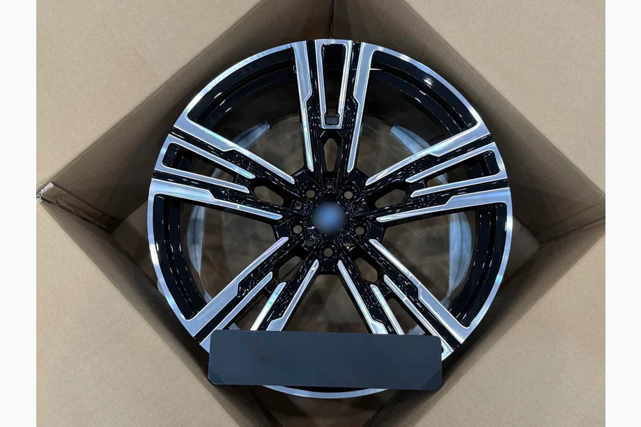BMW 7 Series G70/G71 2022- Geschmiedete OEM-Felgen R21 (4 Stk) Foto 1