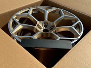 Lamborghini Urus 2018- Geschmiedete OEM Felgen R24 (4 Stk) Foto 14