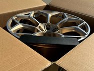 Lamborghini Urus 2018- Geschmiedete OEM Felgen R24 (4 Stk) Foto 15