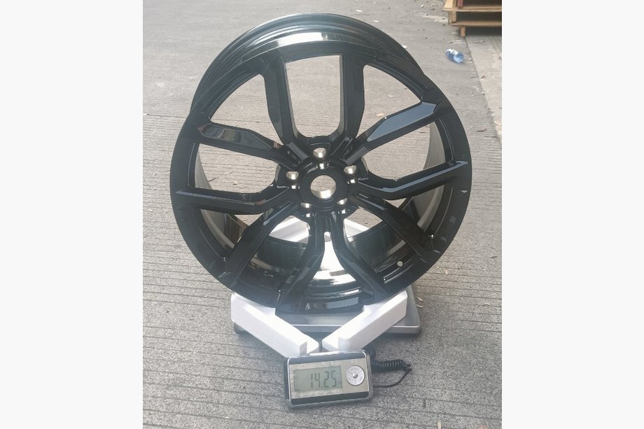Range Rover Sport 2014-2022 Geschmiedete OEM-Felgen R21 (4 Stk) Foto 10