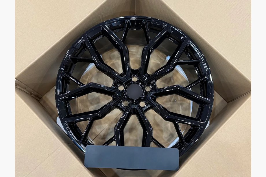 Land Rover Defender 2019- Geschmiedete OEM R23 Felgen (4 Stk) Image