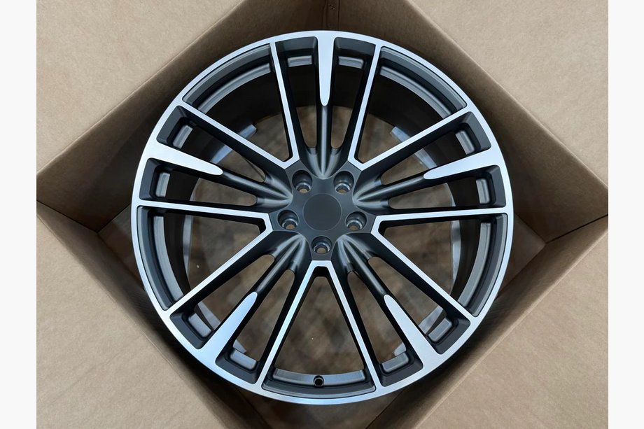 Maserati Ghibli 2013-2023 Geschmiedete OEM Felgen R22 (4 Stk) Foto 1