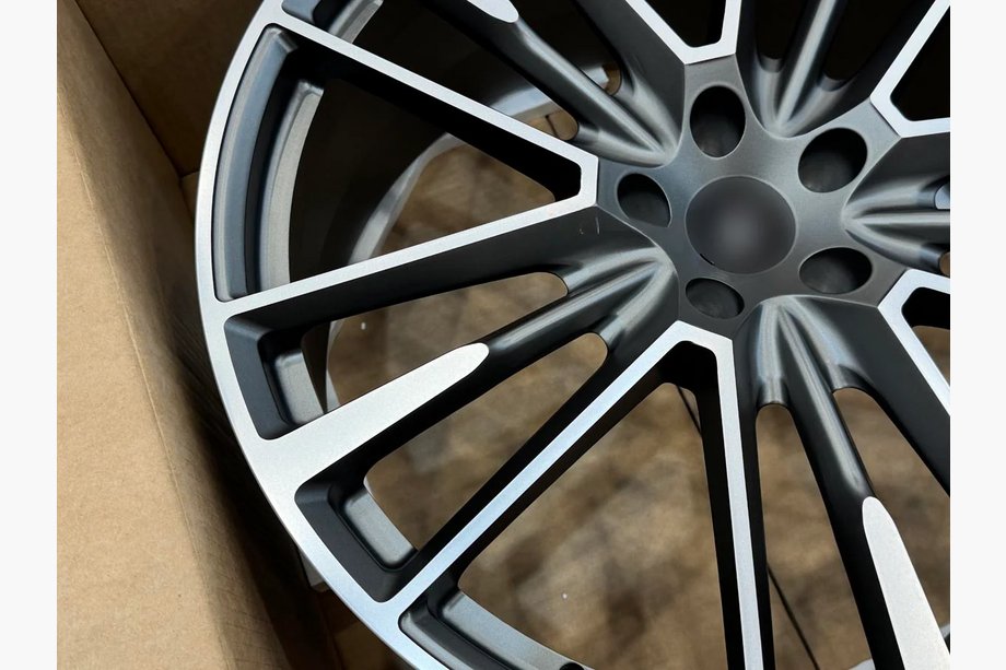 Maserati Ghibli 2013-2023 Geschmiedete OEM Felgen R22 (4 Stk) Foto 8