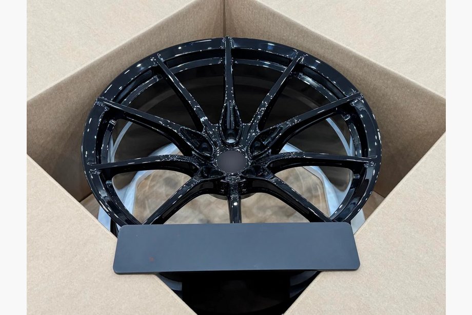McLaren 540C/570S 2015-2020 Geschmiedete OEM Felgen R22 (4 Stk) Foto 4