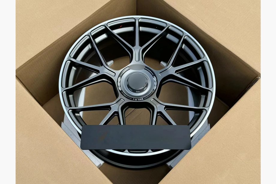 Mercedes C-class W206 2022- Geschmiedete OEM Felgen R20 (4 Stk) Foto 4
