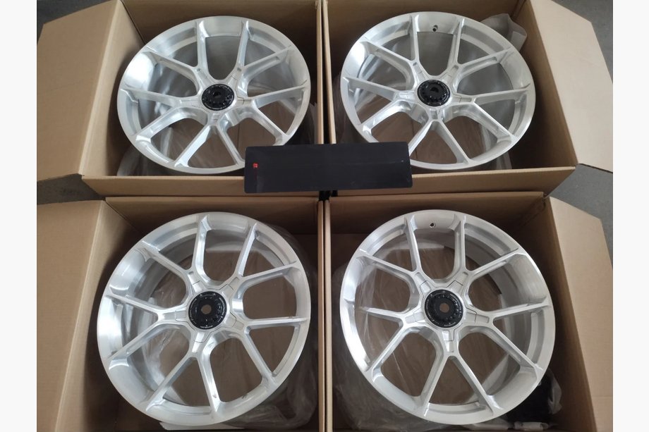 Porsche 911 (992) 2018– Geschmiedete OEM Felgen R20 R21 V2 (4 Stk) Foto 7