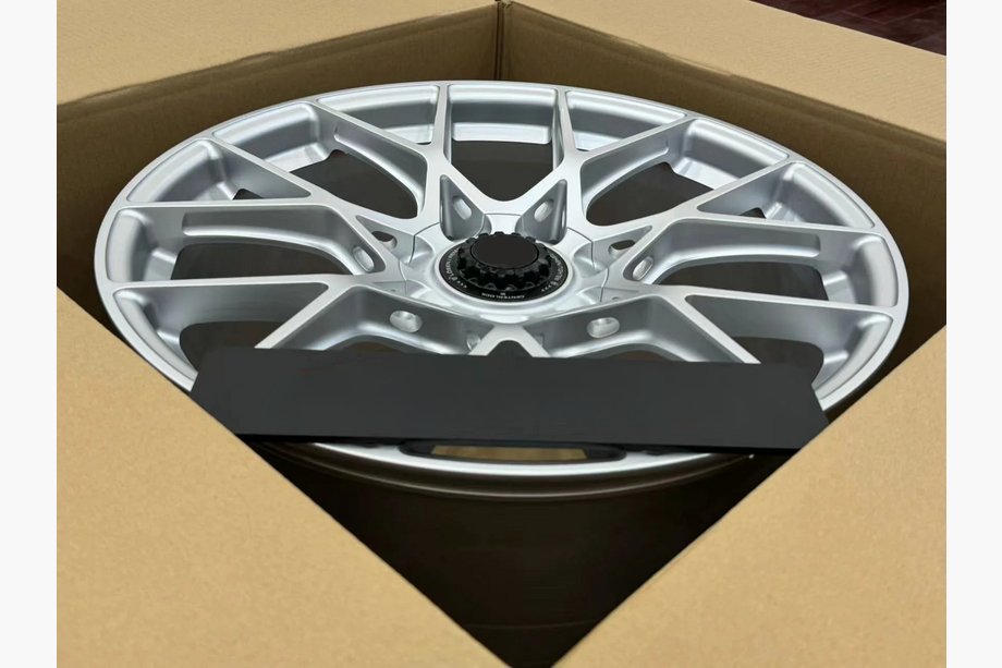 Porsche Boxster/Cayman 982 (718) 2016- Geschmiedete OEM Felgen R20 V3 (4 Stk) Foto 6