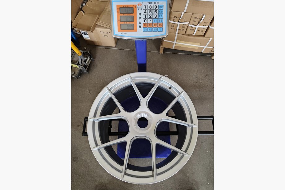 Porsche 911 (991) 2011–2019 Geschmiedete OEM Felgen R20 R21 V14 (4 Stk) Foto 13