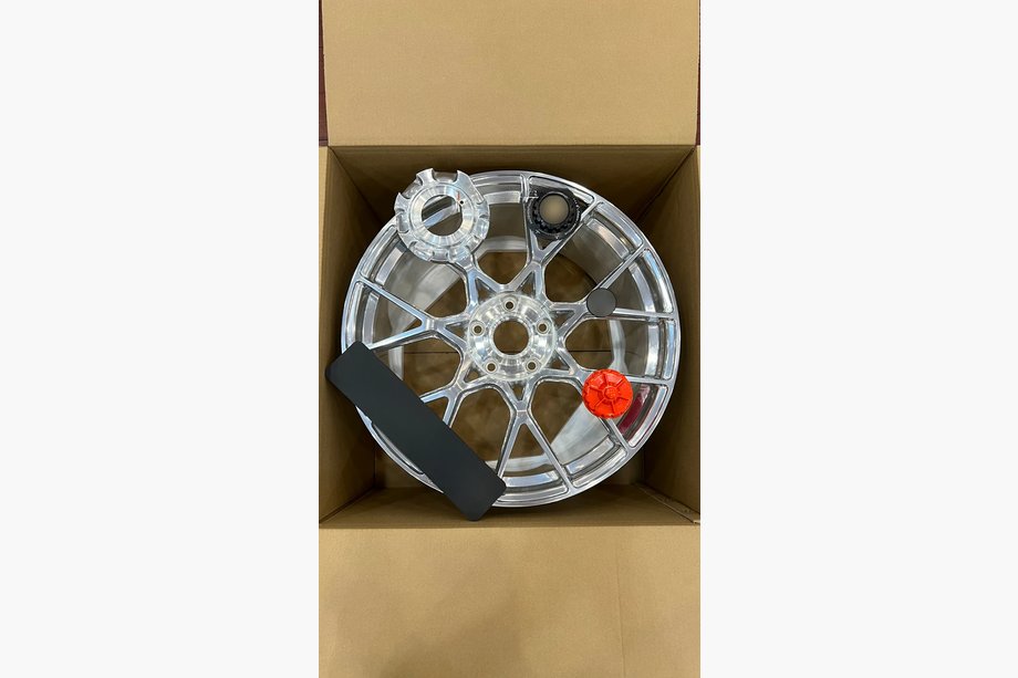 Porsche 911 (992) 2018– Geschmiedete OEM Felgen R20 R21 V16 (4 Stk) Foto 9