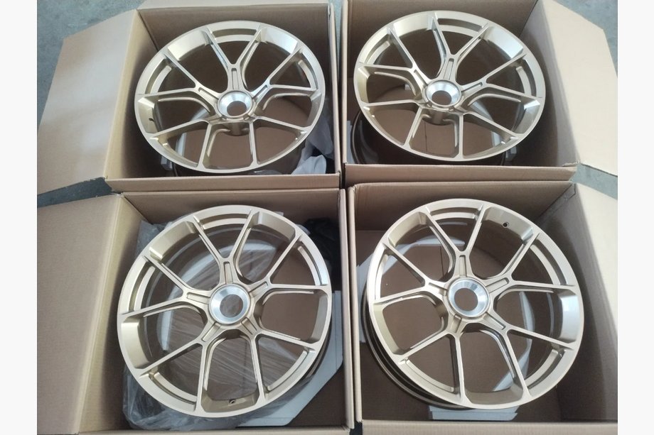 Porsche 911 (992) 2018– Geschmiedete OEM Felgen R20 R21 V24 (4 Stk) Foto 7